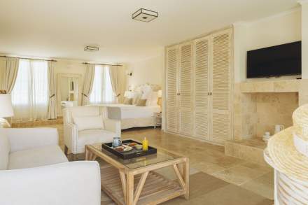 suite 207
